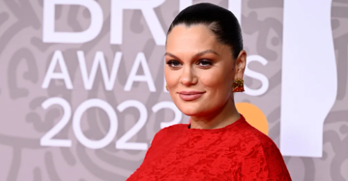 news Jessie J hospitalized 2 months after breast cancer diagnosis